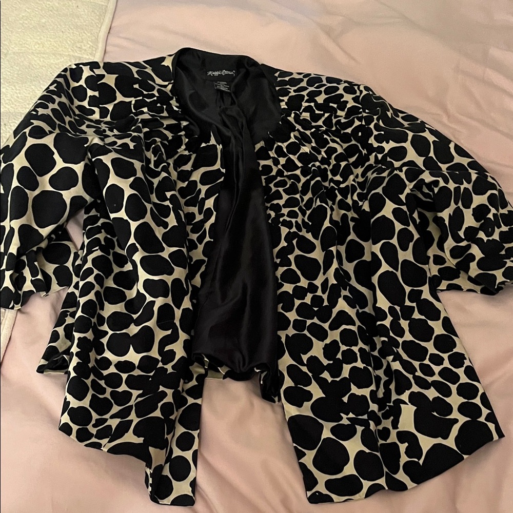 Maggie Barnes Black and Cream Patterned Blazer